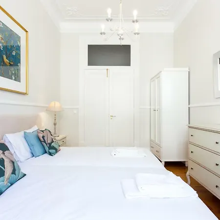 Majestic Fanqueiros Apartment *